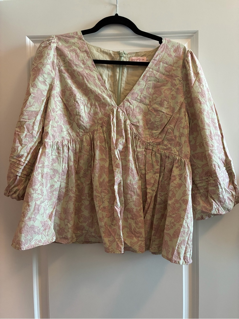 Ivy City Co Pink Floral V-Neck Peasant Tunic